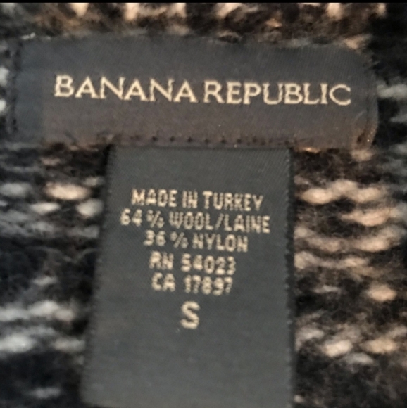 Banana Republic warm sweater w/ cute leather belt - Picture 3 of 5